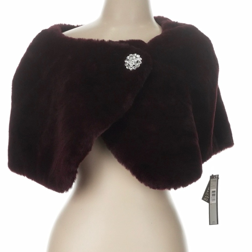 TAHARI ~ By Arthur S. Levine Plush Faux Fur Capelet with Brooch - Deep Burgundy - Picture 8 of 9